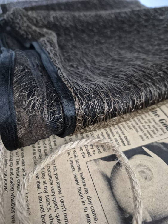 نمای نزدیک شال تور دو لایه وارداتی در این رنگبندی خوشکل