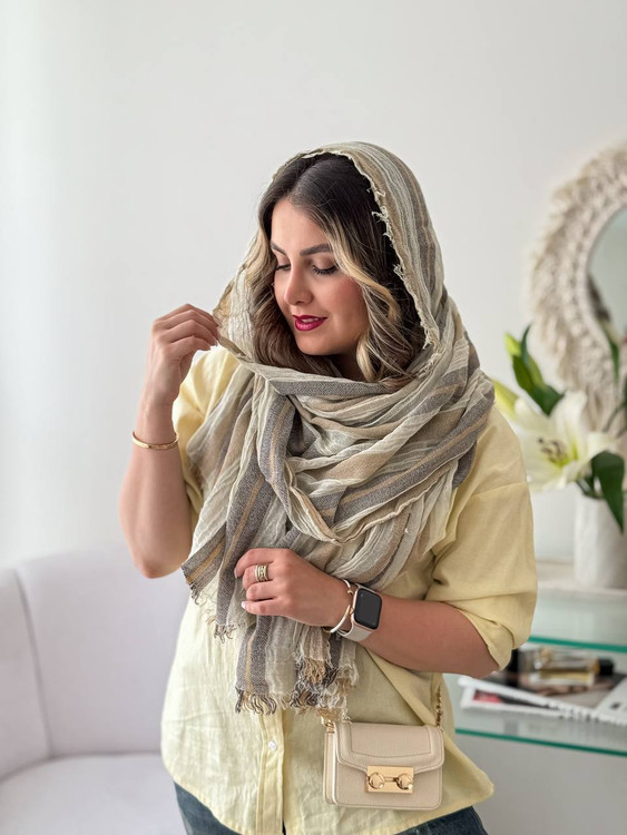 شال کنفی وارداتی دور ریش راه راه فقط در مجموعه خانم شال گیرت میاد