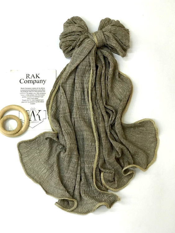 شال نخی دور نوار رنگ طوسی پر رنگ خییلی جذاب و با کیفیت بالا فقط در خانم شال مینونی تهیه کنی