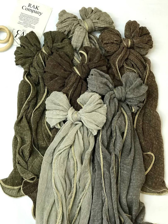 نمای تمام رنگبندی شال نخی نوار دوزی شده