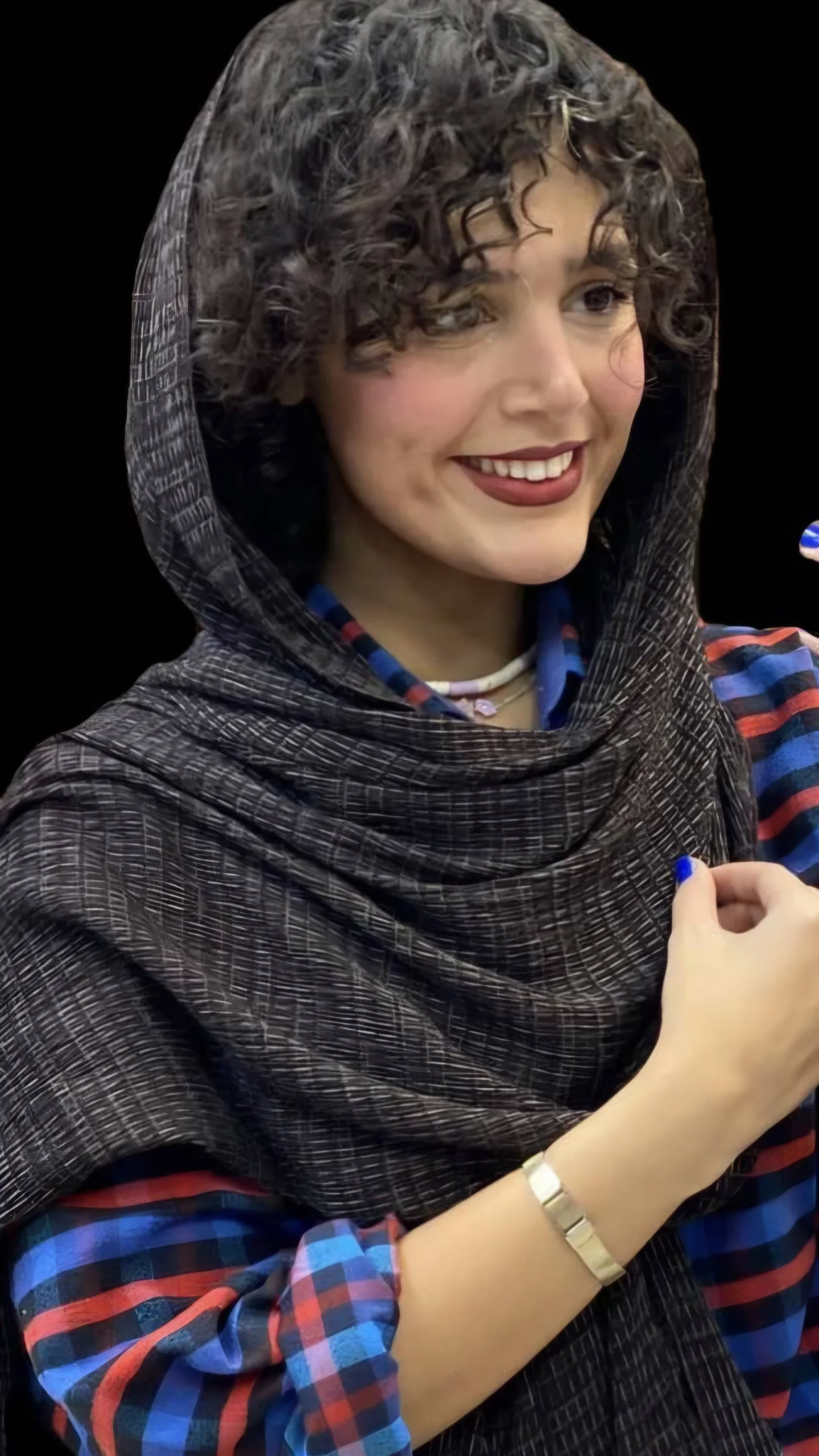 شال نخی منگوله دار چوبی چهار فصل