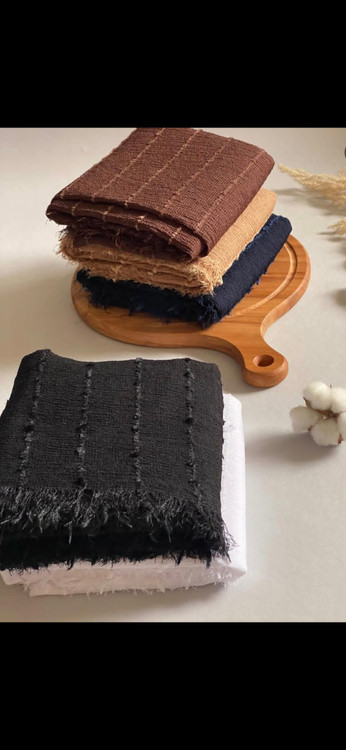 شال کنفی شکوفه رنگ کرم