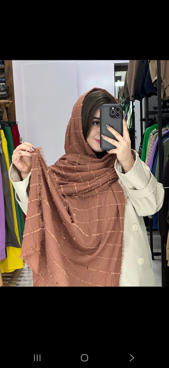 سر خور شال طرح شکوفه رنگ کرم